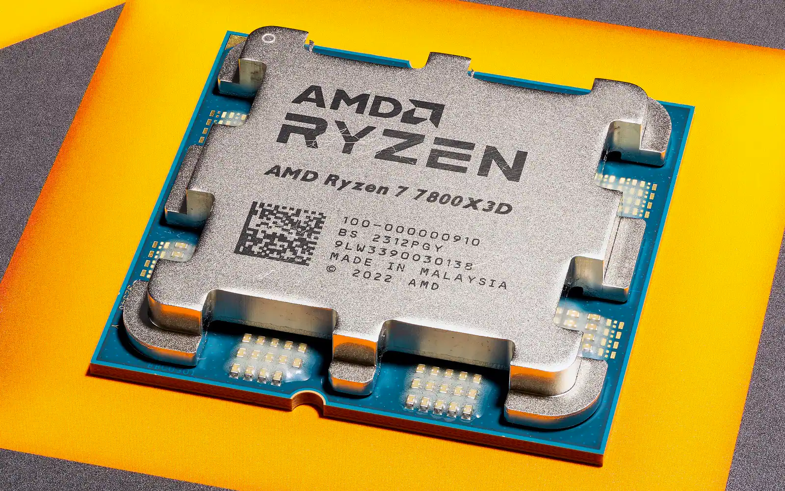 Photo from Wikimedia Commons: AMD@5nmCCD(6nmIOD)@Zen4@Raphael@Ryzen 5 7600@100-000001015 BQ 2246SUY 9LS4795W20142 DSC01886-DSC02002.